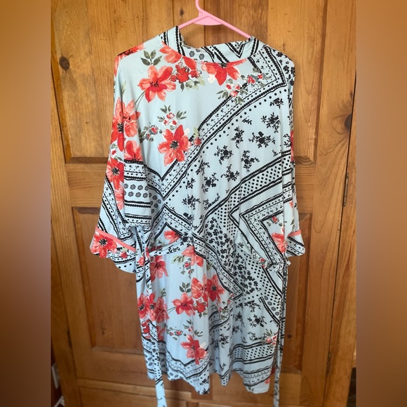 NWOT Linea Donatella Robe - Picture 4 of 5